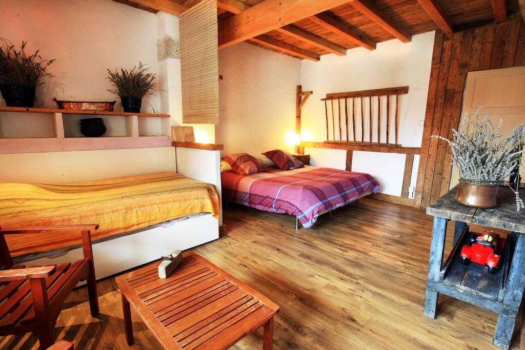 La Ferme Modele Hotel Chatillon-la-Palud Bilik gambar